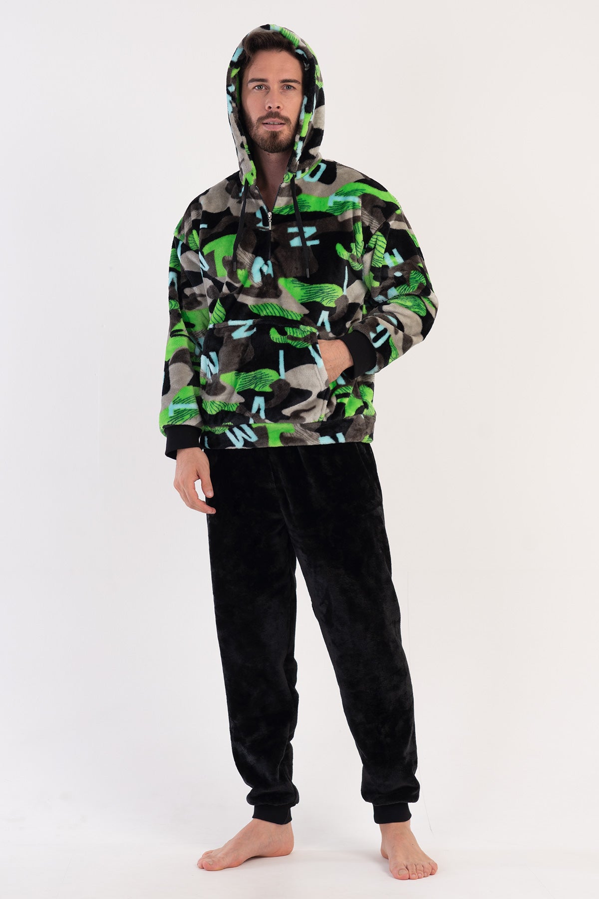 ERKEK SOFT KAPSONLU DUSUK OMUZLU YARIM FERMUARLI UZUN KOL KANGURU CEPLI MANSETLI PIJAMA TAKIM