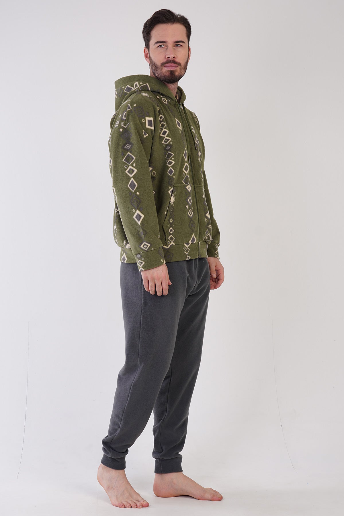 CEPLI ERKEK POLAR KAPSONLU DUSUK OMUZLU FERMUARLI UZUN KOL MANSETLI PIJAMA TAKIM