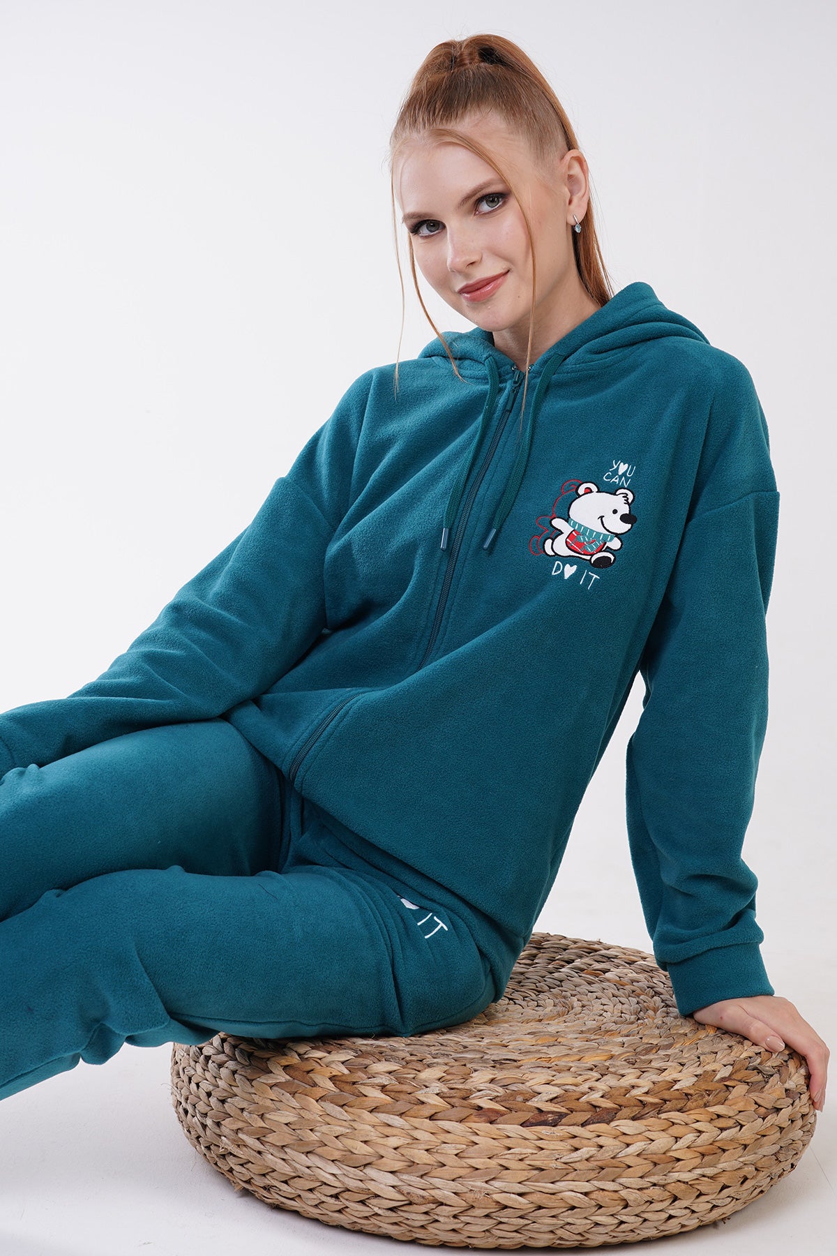 Woman Deila Fleece Long Sleeve Pyjama Set