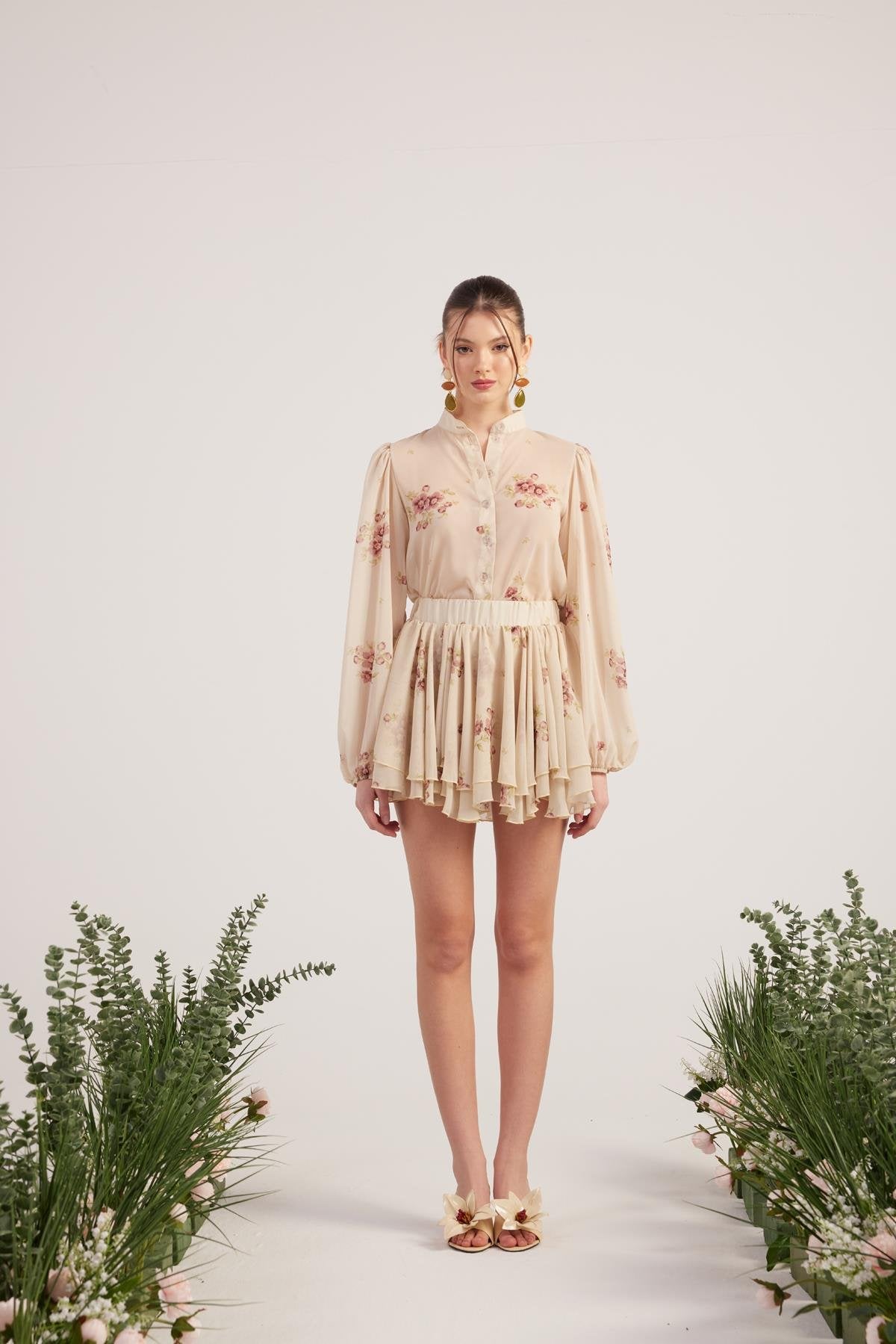 Çiçekli Gömlek ve Şort Etekli Valeria Takım Bej Bej L