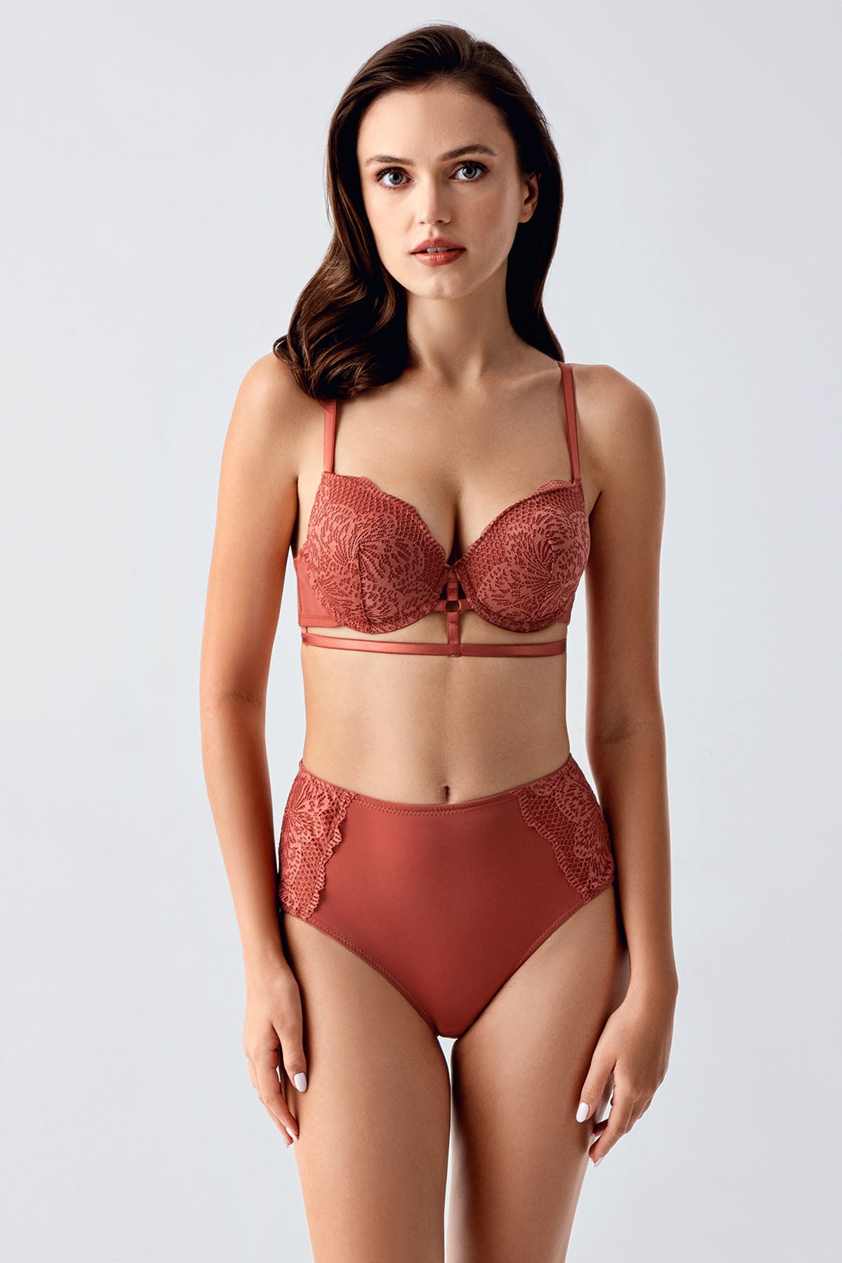Kadın B Cup Destekli Sütyen Külot Takım