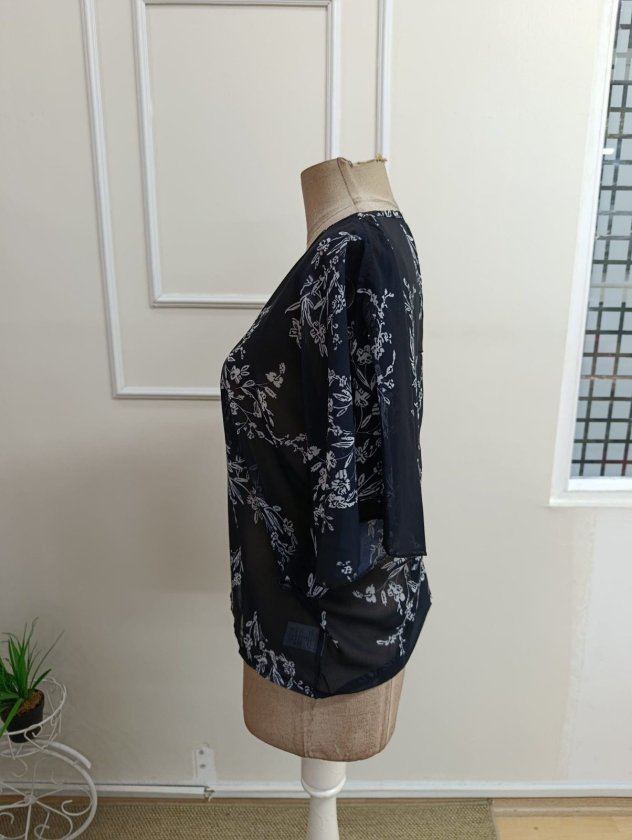 Kadın Kısa Fırfır Kollu V Yakalı Desenli şifon Bluz, 34905