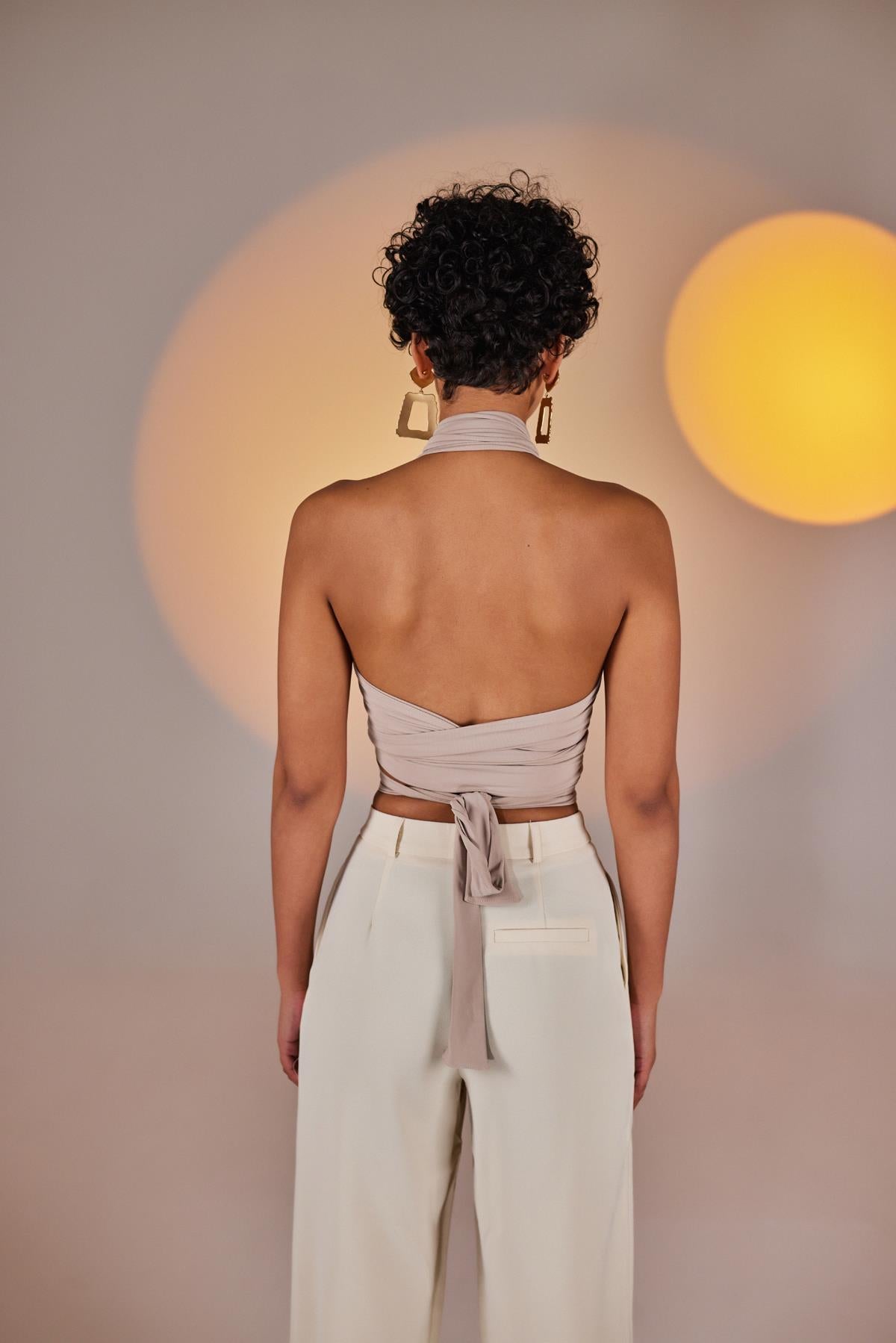 Crop Model Wrap Top Bej