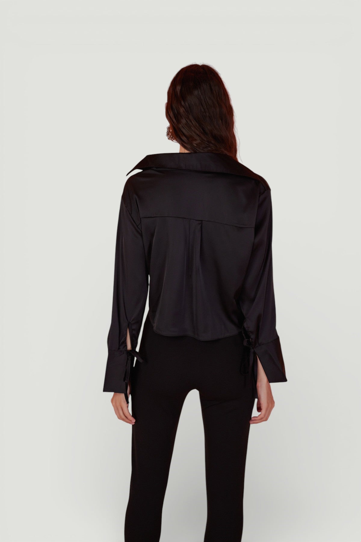 Özel Dokulu Saten Crop Silky Gömlek Siyah