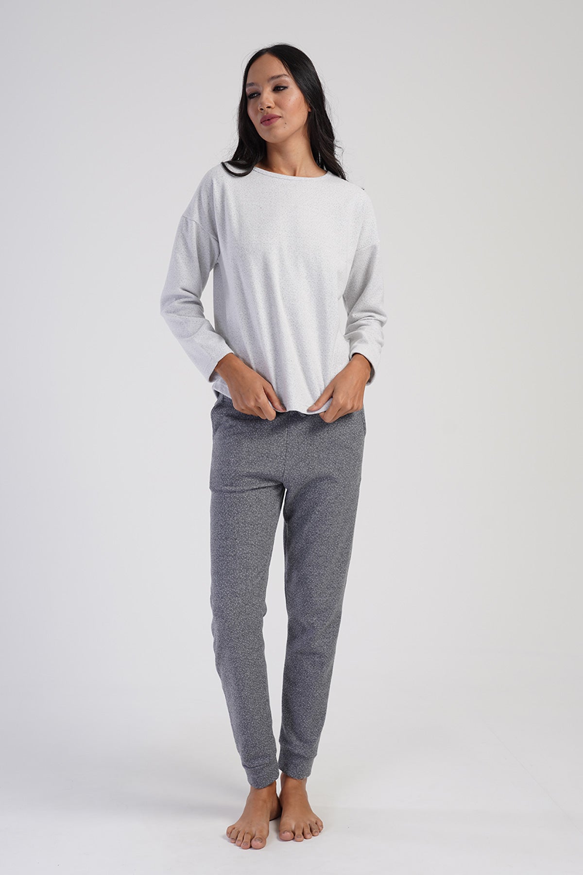 KADIN JAKARLI INTERLOK KAYIK YAKA DUSUK OMUZLU UZUN KOL ETEGI OVAL CEPLI PIJAMA TAKIM