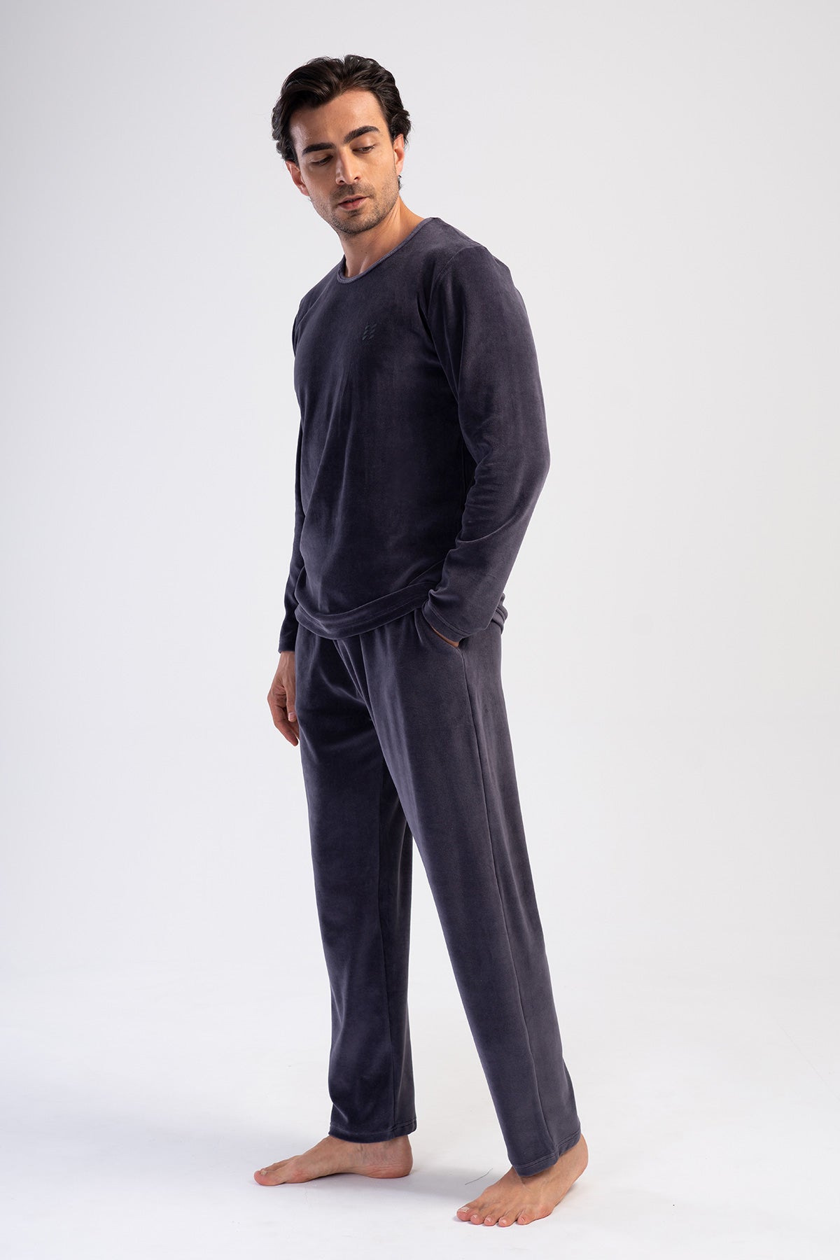 CEPLI ERKEK KADIFE O YAKA UZUN KOL PIJAMA TAKIM