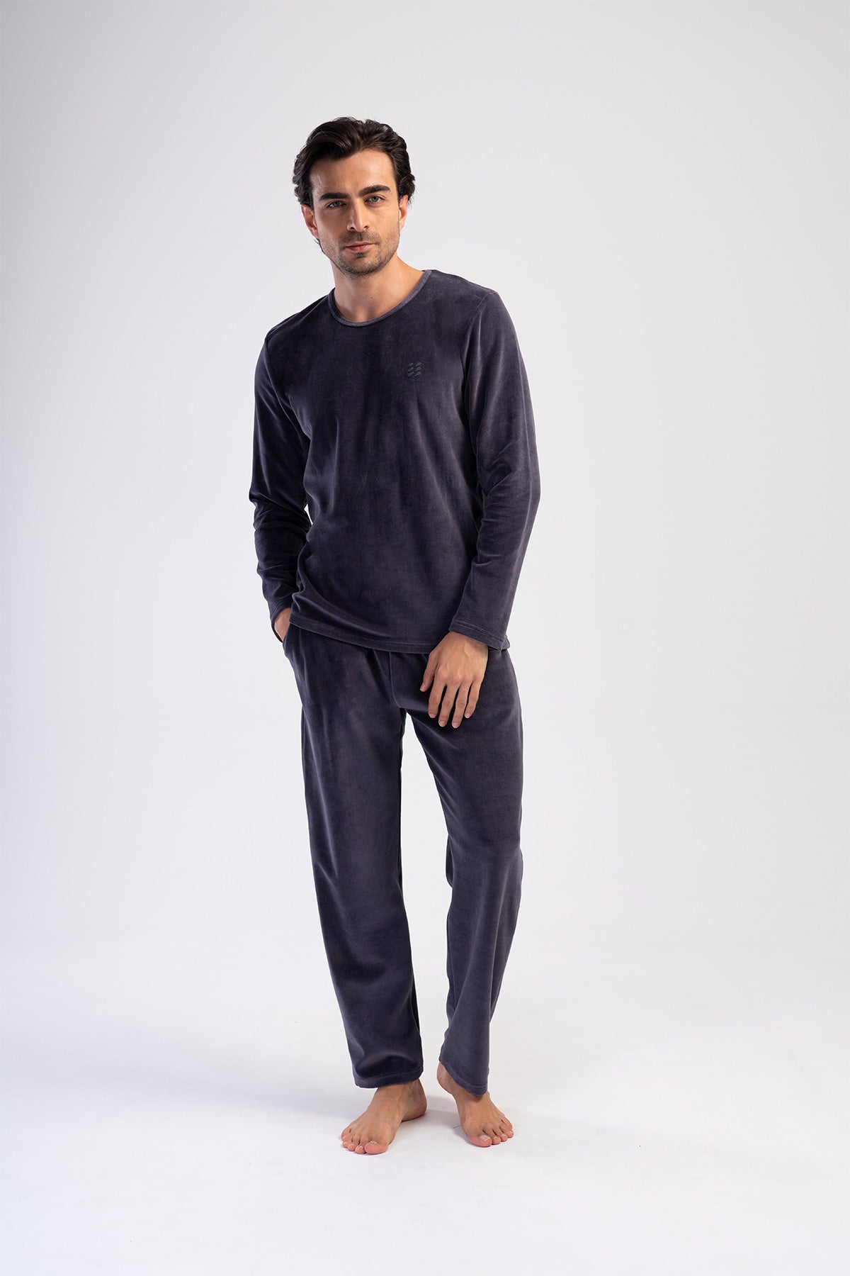 CEPLI ERKEK KADIFE O YAKA UZUN KOL PIJAMA TAKIM