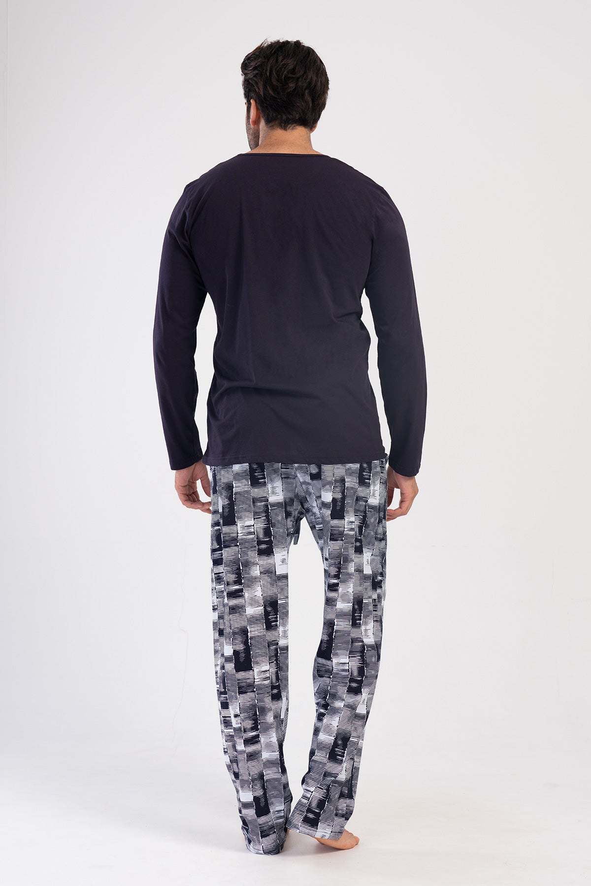 Man Navy Long Sleeve O Neck Pyjama Set
