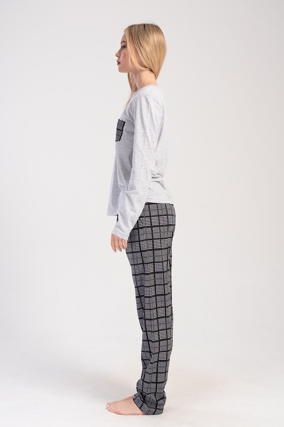 Woman Plaid Supreme Long Sleeve Pyjama Set