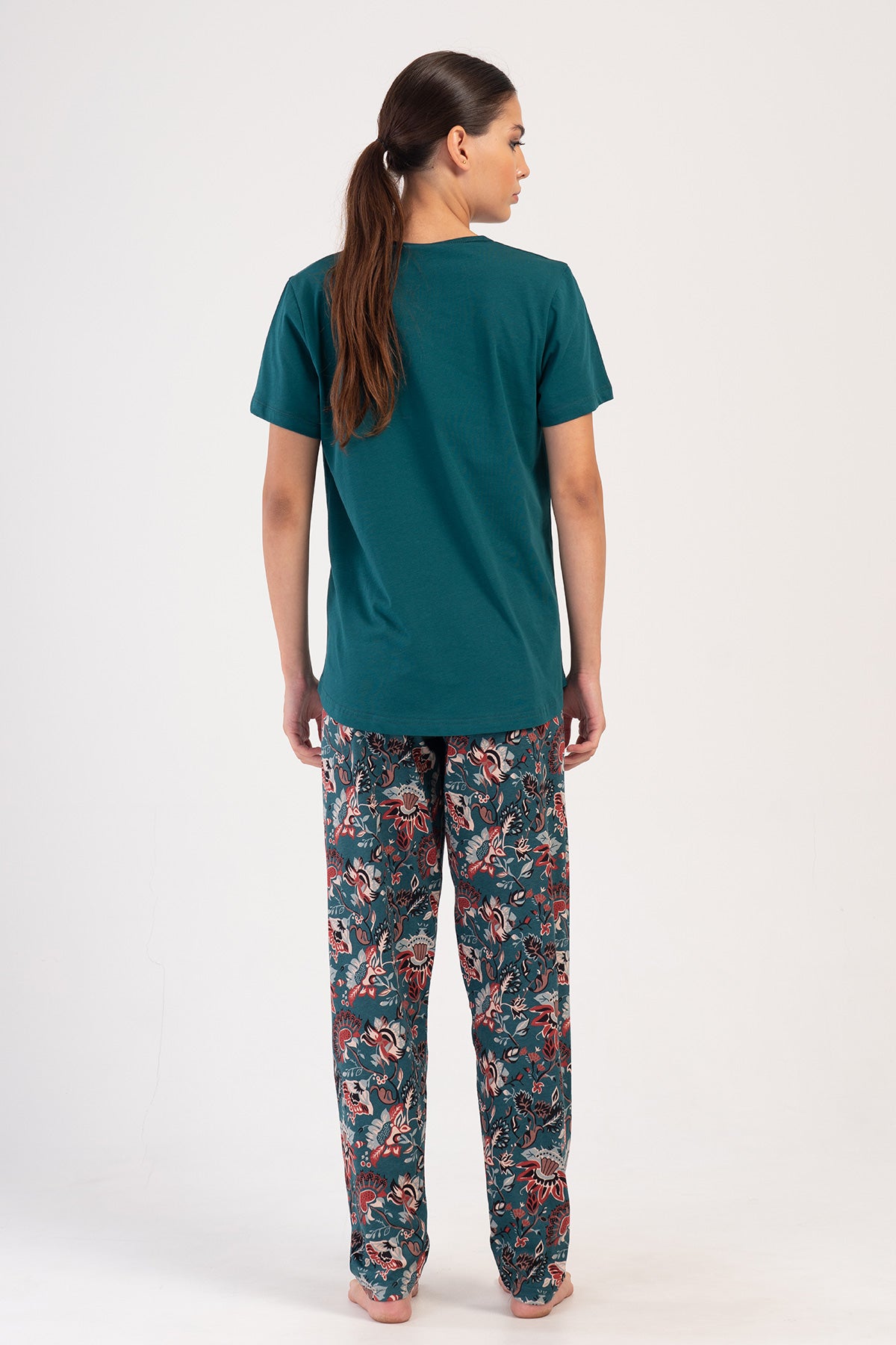 KADIN P.SUPREM BATTAL XXL O YAKA KISA KOL ETEGI OVAL PIJAMA TAKIM