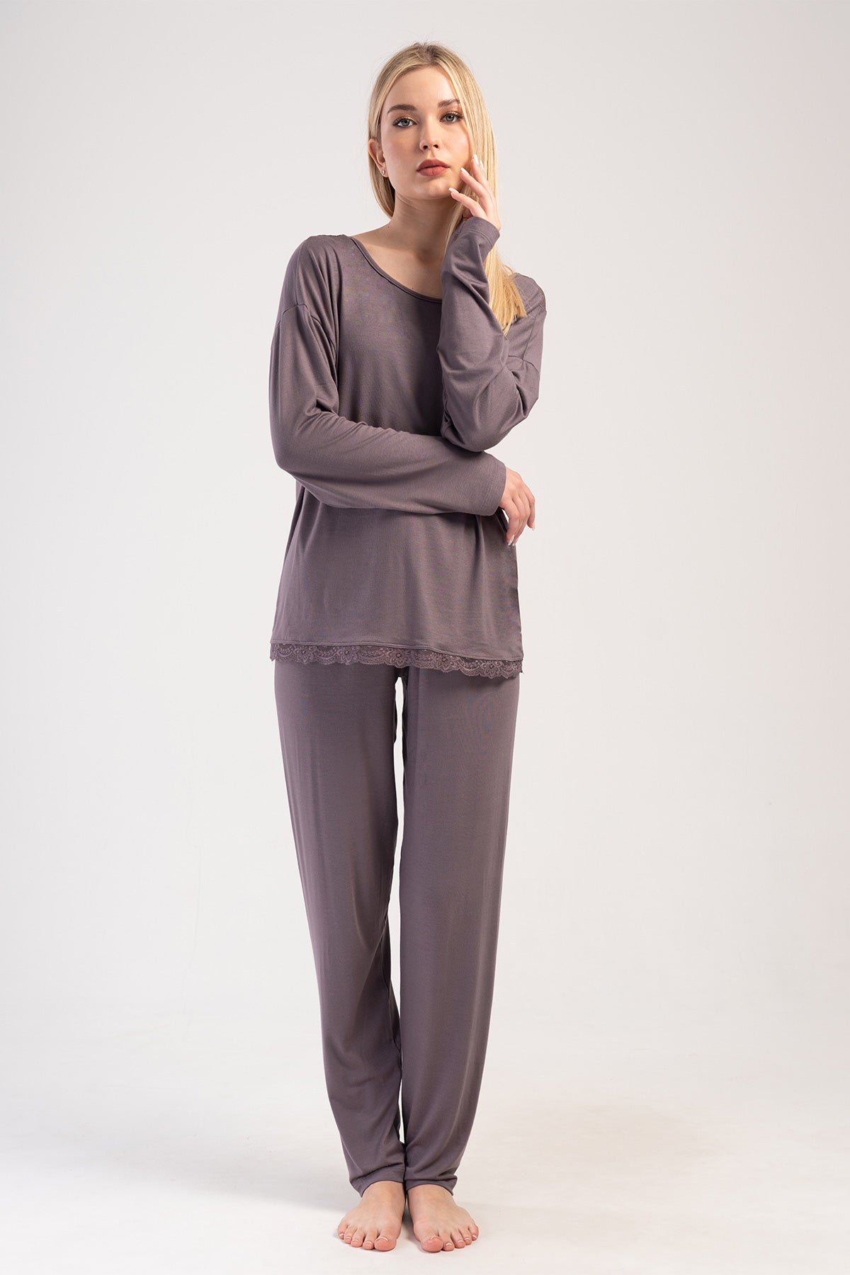 Woman Fume Lycra Viscon Lace Detail V Back Side Pyjama Set
