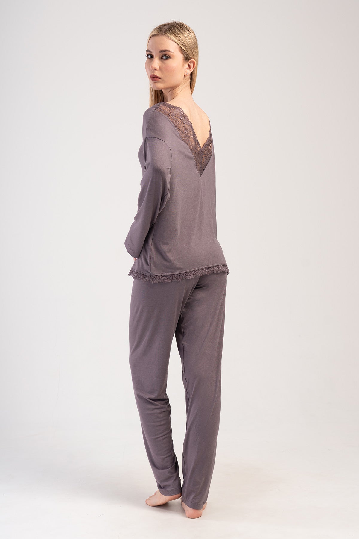 Woman Fume Lycra Viscon Lace Detail V Back Side Pyjama Set