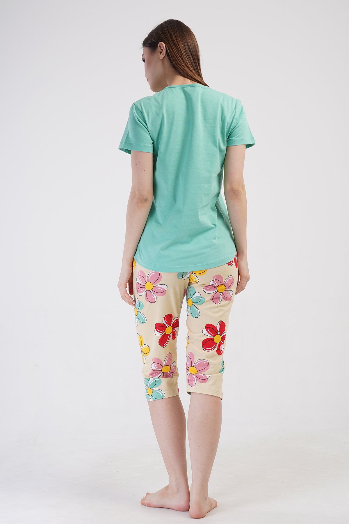 KADIN P.SUPREM O YAKA KISA KOL ETEGI OVAL KAPRI TAKIM