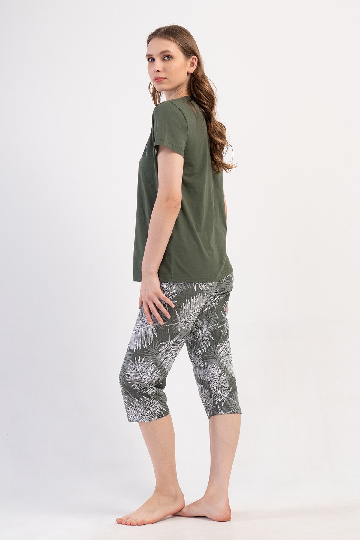 Woman Supreme Cena Buttoned Capri Set