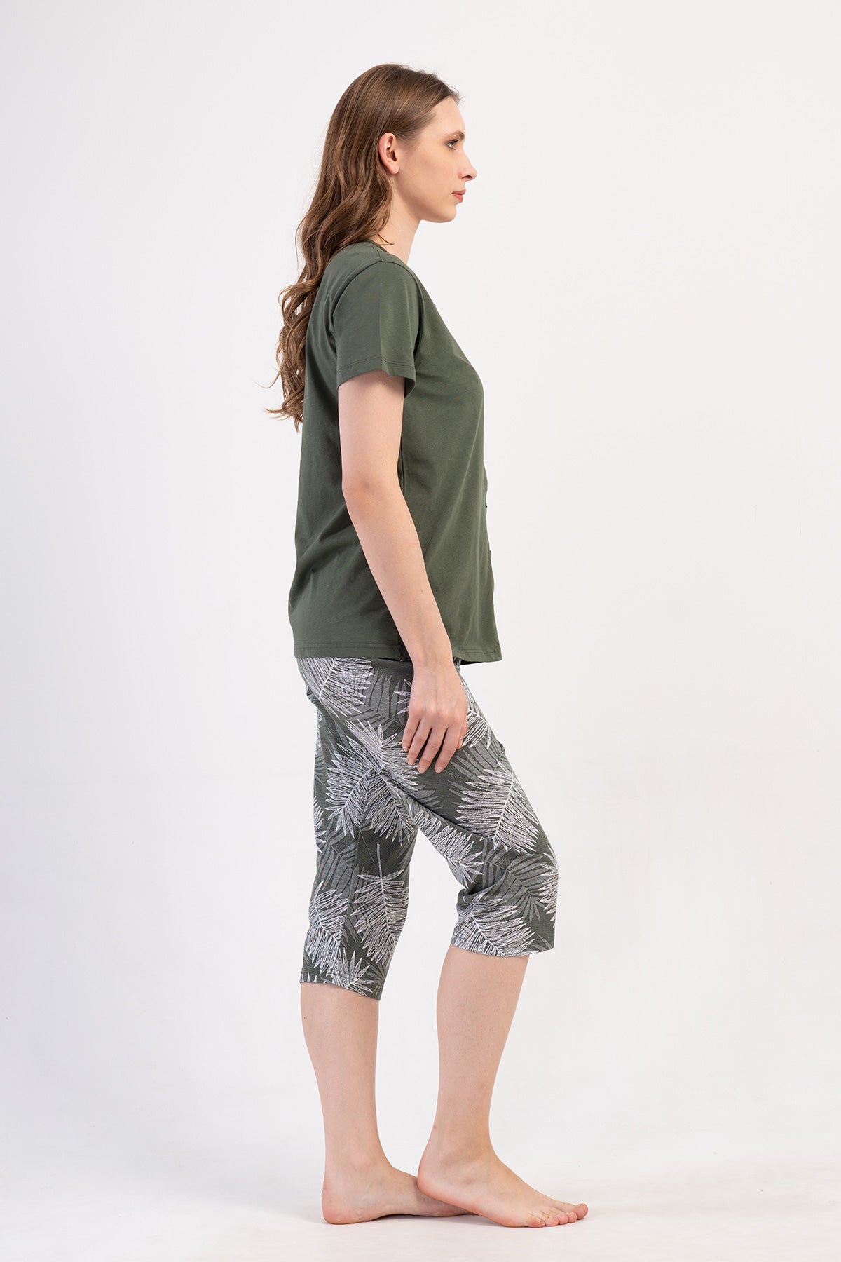 Woman Supreme Cena Buttoned Capri Set