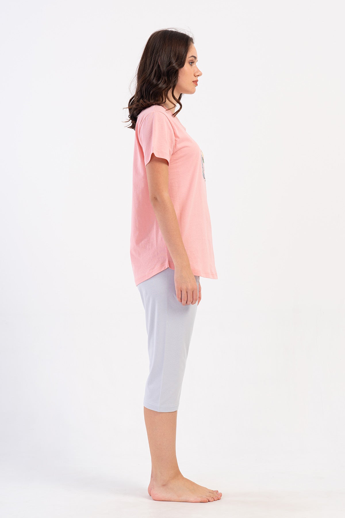 Woman Supreme Pose Capri Set