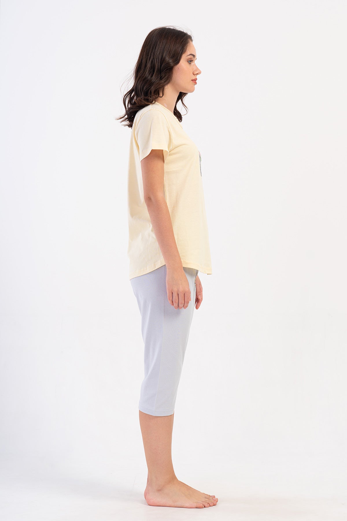 Woman Supreme Pose Capri Set