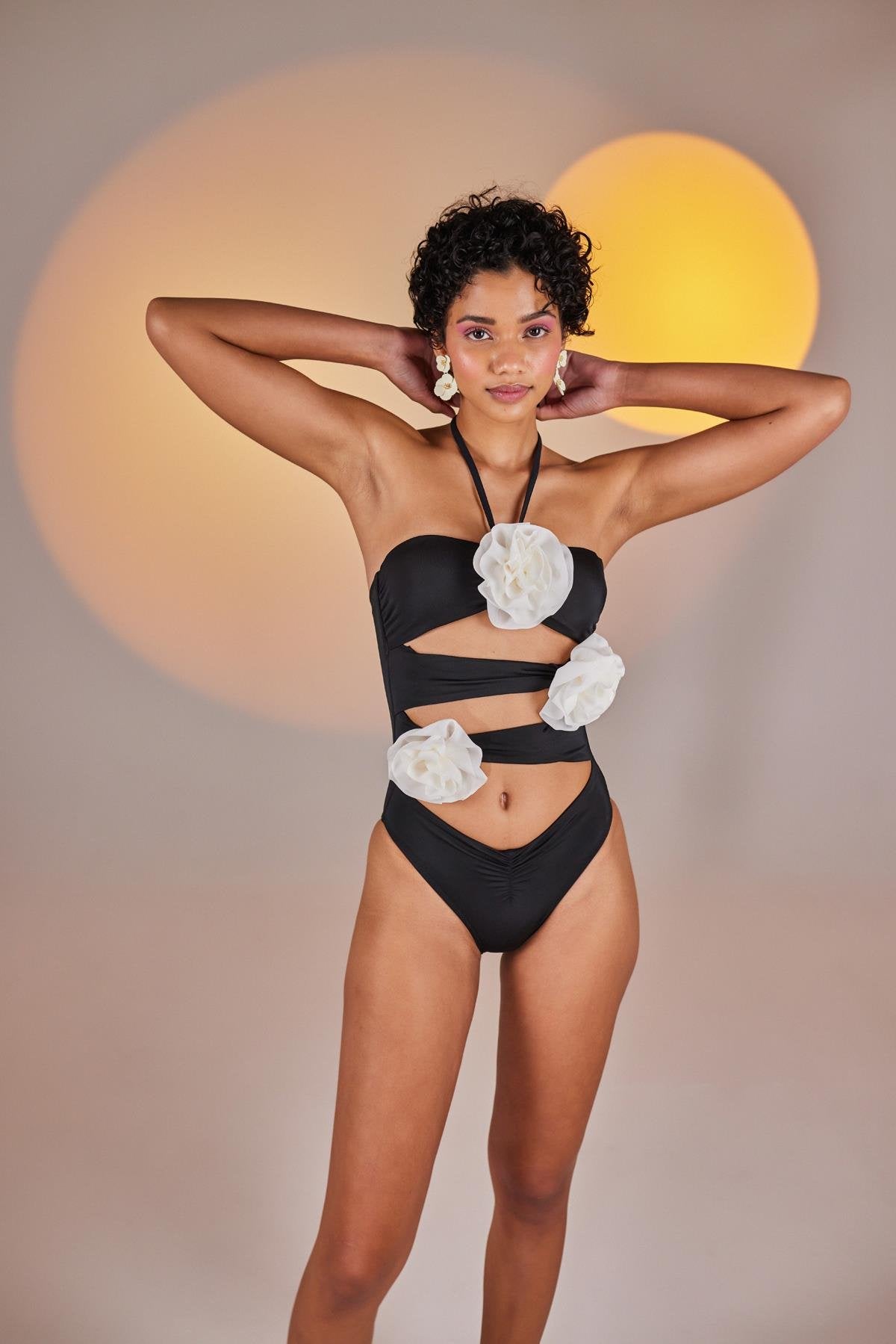 Çıkarılabilir Çiçek Detaylı Cutout Kesim Premium Swagger Mayo Siyah Siyah L