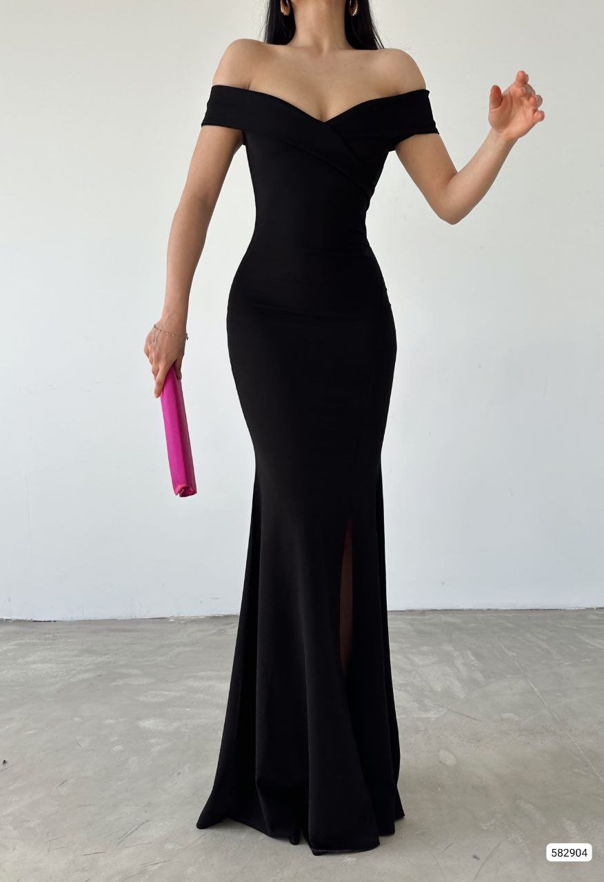 Women's Neoprene Fabric Boat Neck and Décolleté Detail Dress