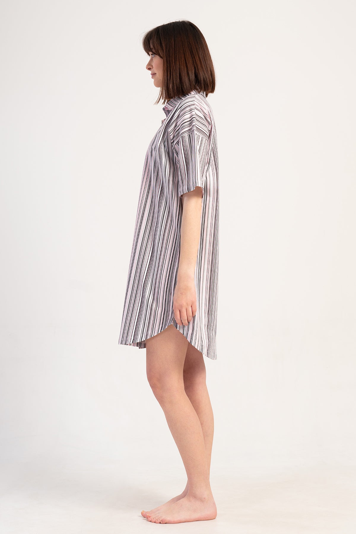 KADIN P.SUPREM DUSUK OMUZLU TAMAMI DUGMELI KISA KOL ETEGI OVAL GOMLEK TUNIK