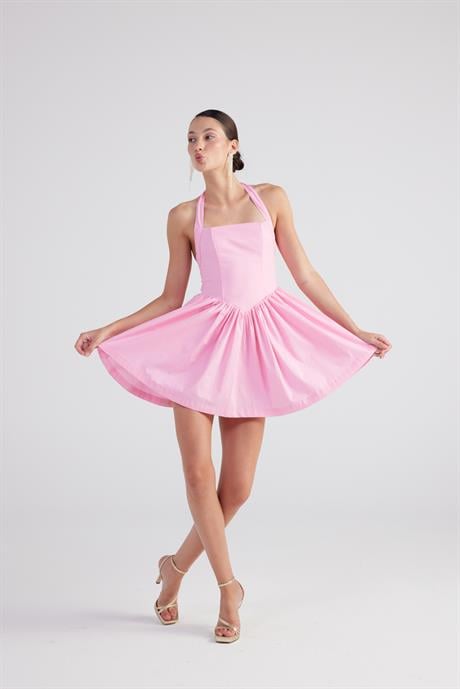 Teresa Elbise Pembe