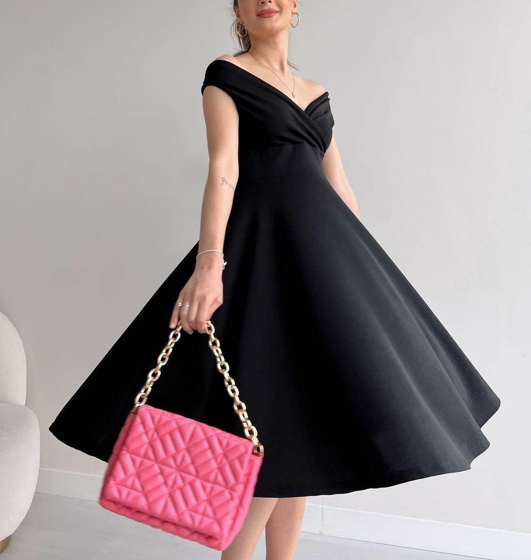 Women's Short Sleeve Wrap Neck Ruffled Hem Crepe Dress