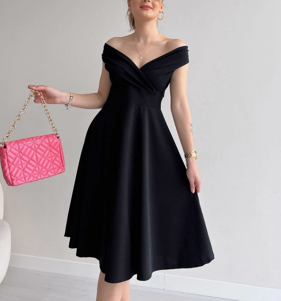 Women's Short Sleeve Wrap Neck Ruffled Hem Crepe Dress