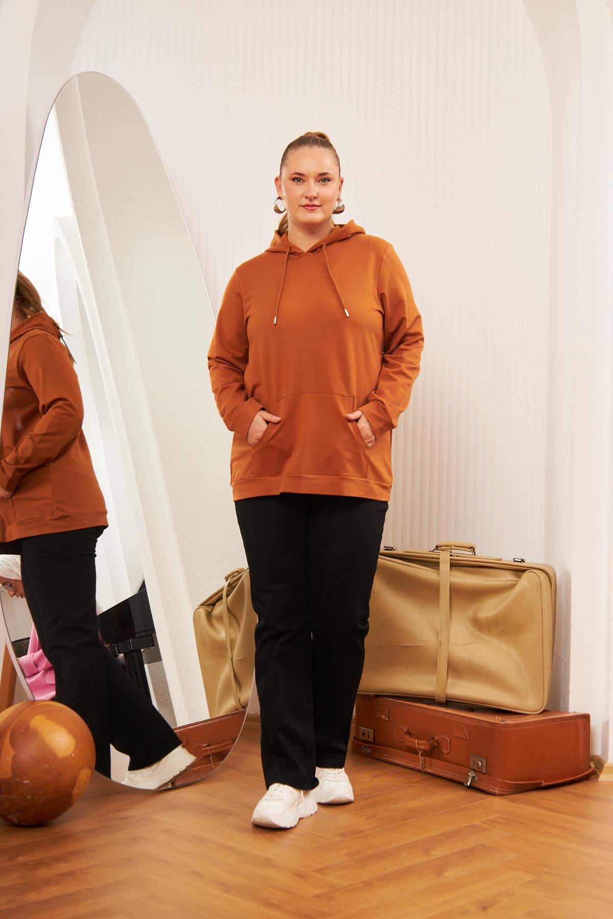 Kapşonlu Büyük Beden Camel Sweatshirt