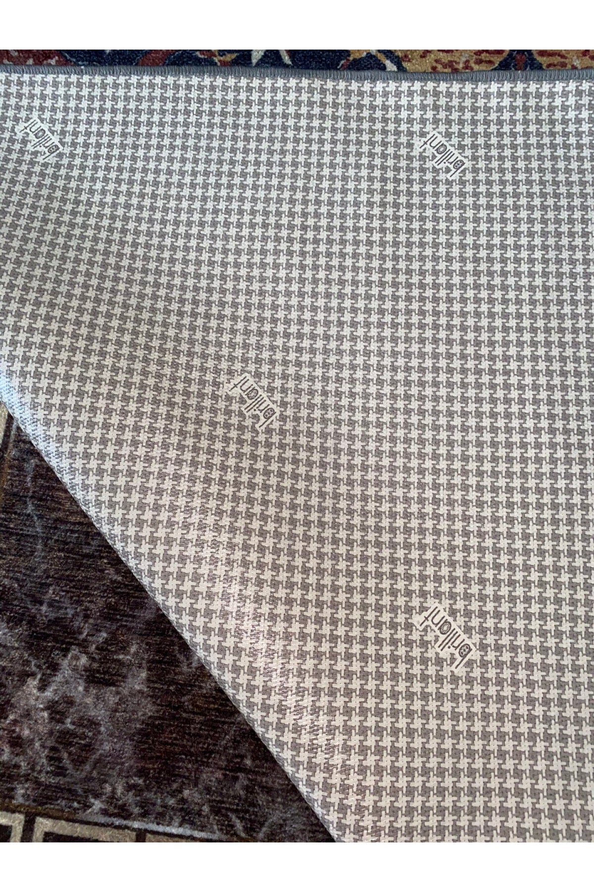 Aker Kilim Motif Lateks Kaymaz Taban Saçaklı Eskitme Halı