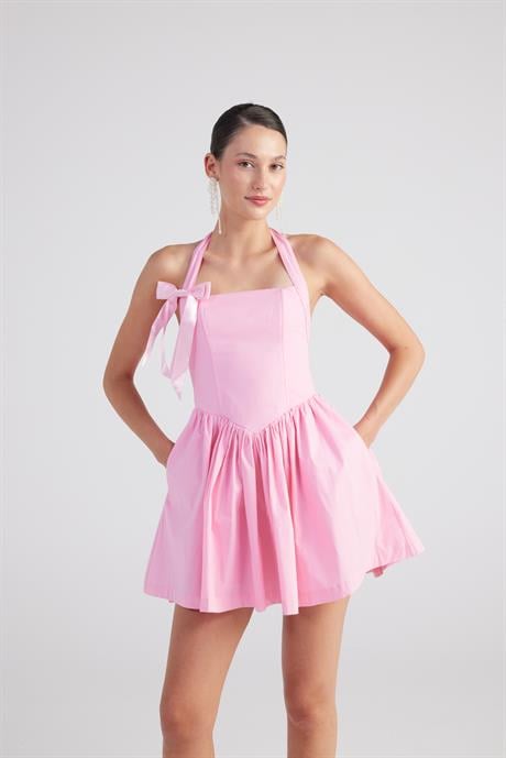 Teresa Elbise Pembe