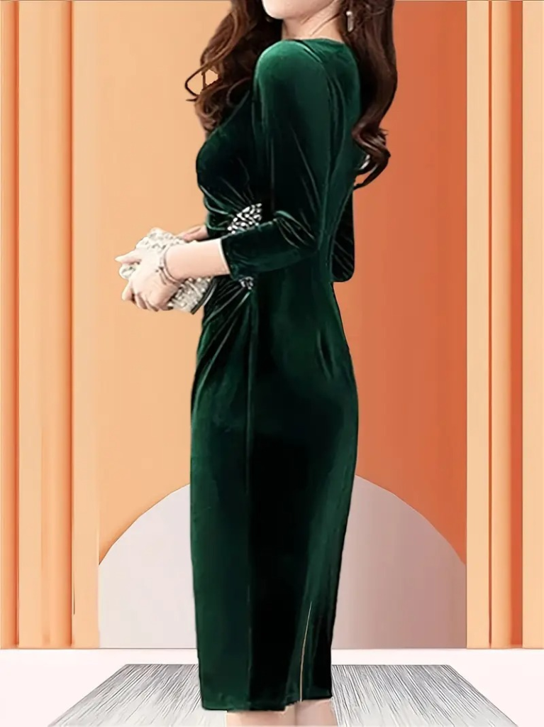 Women's Long Sleeve Turtleneck Side Stone Detail Midi Velvet Dress