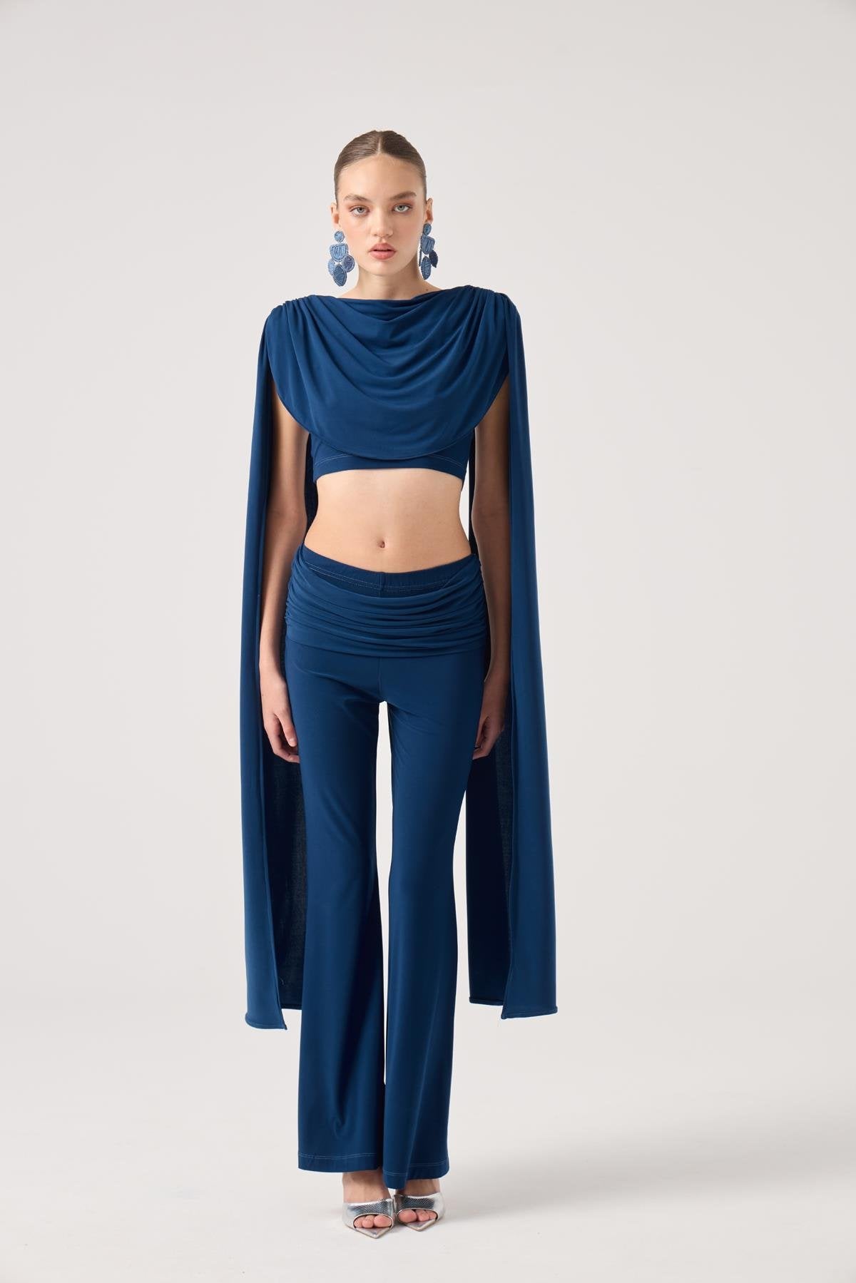 Şal Detaylı Bluz ve İspanyol Pantolonlu Finley Takım Mavi