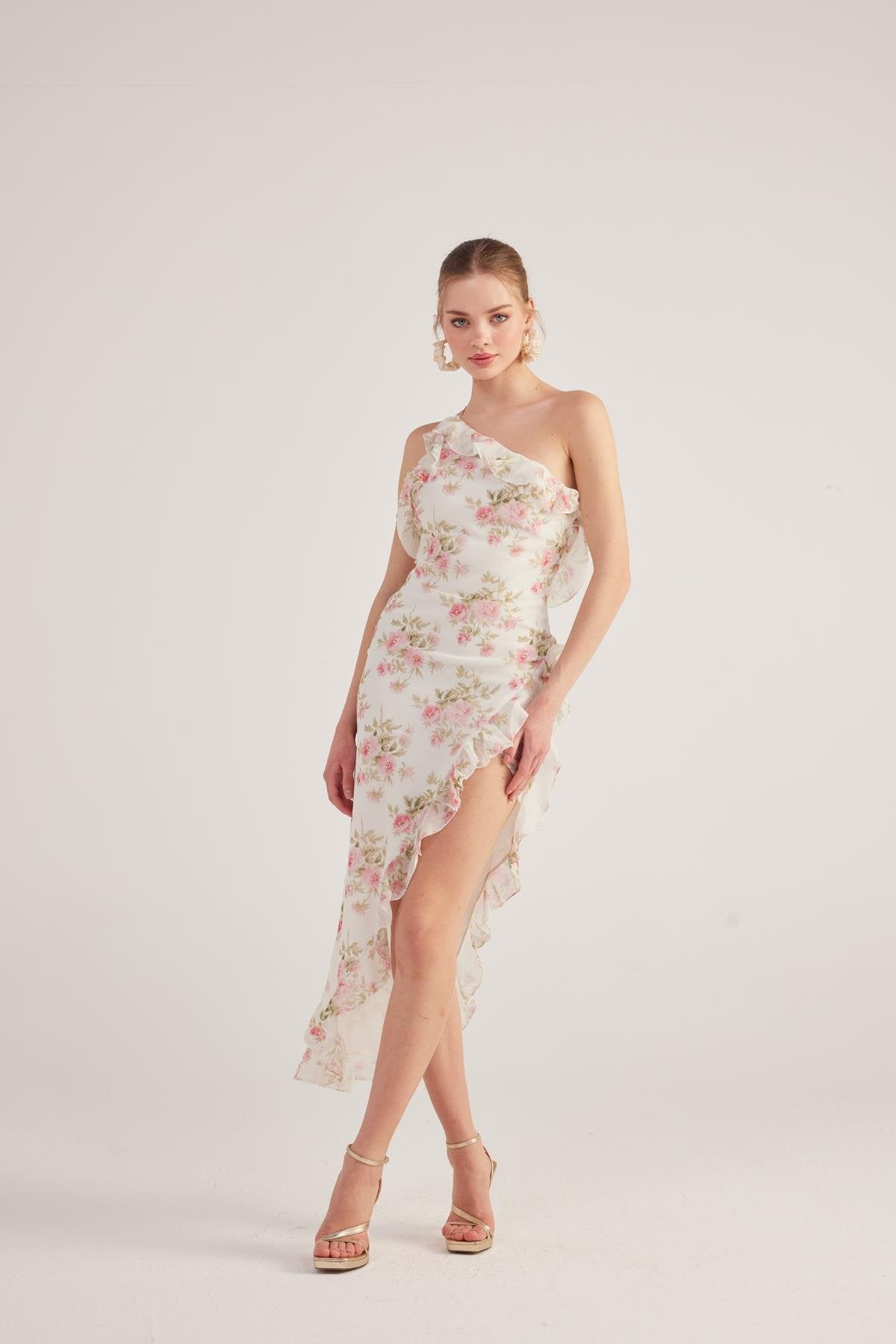 Tek Omuzlu Fırfır Detaylı Şifon Amorous Elbise Ekru Ekru L