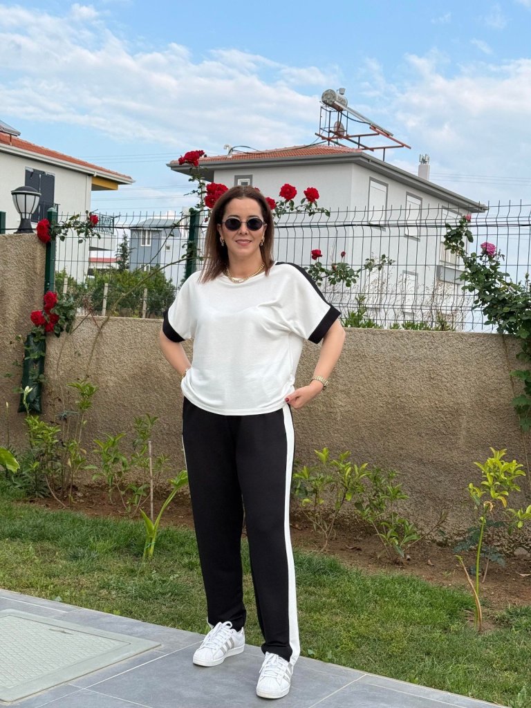 Kadın Kısa Kollu Modal Dokulu Kumaş Yanı şeritli Takım