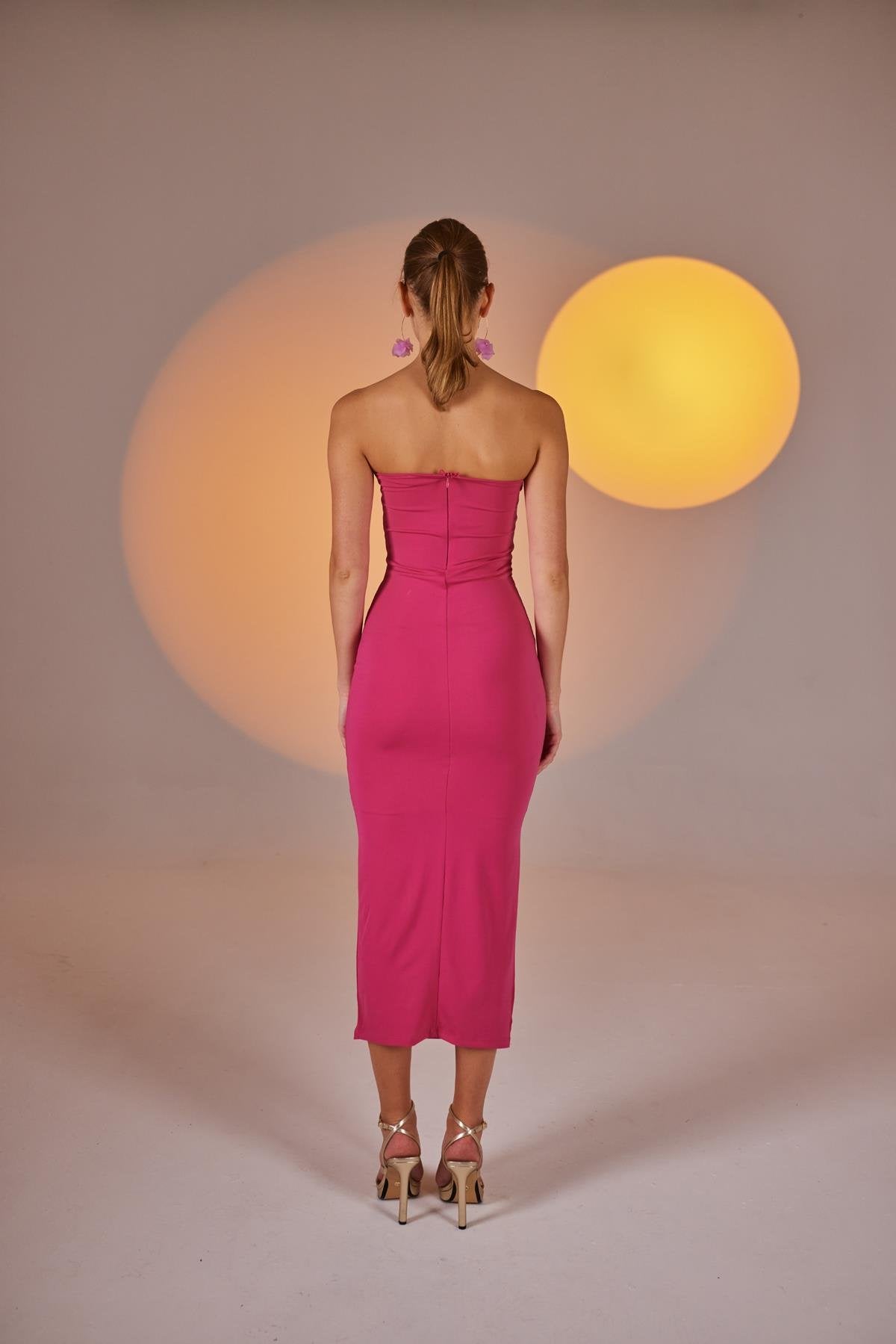 Yırtmaçlı Straplez Midi Bodycon Elbise Pembe