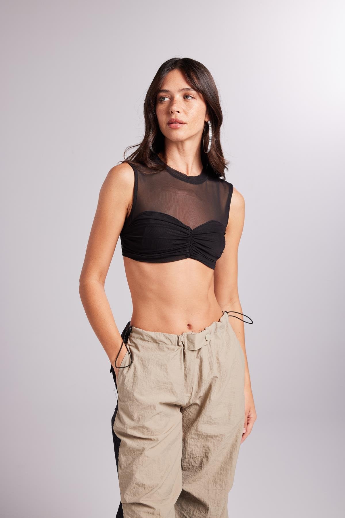 Büzgü Detaylı Tül Buterfly Bluz Siyah