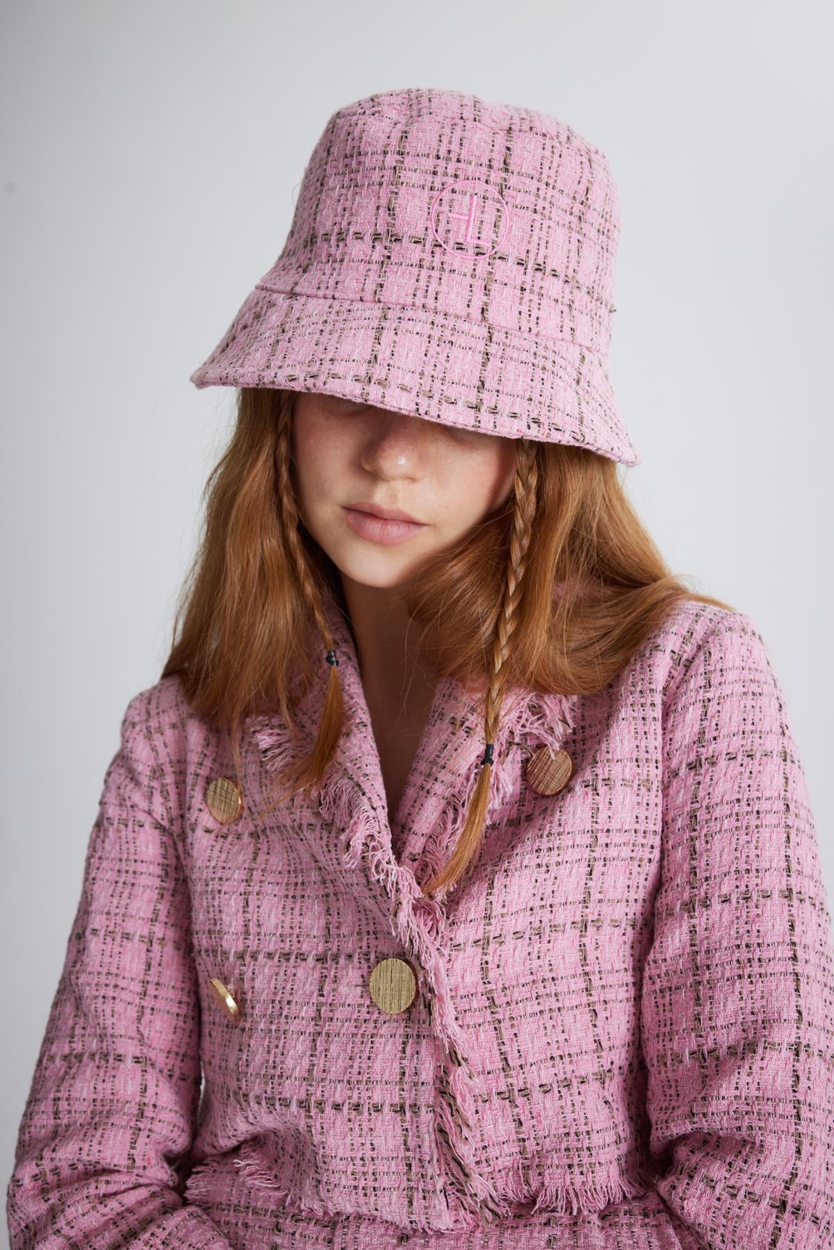 Tüvit Kumaş Logolu Bucket Tweed Şapka Pembe