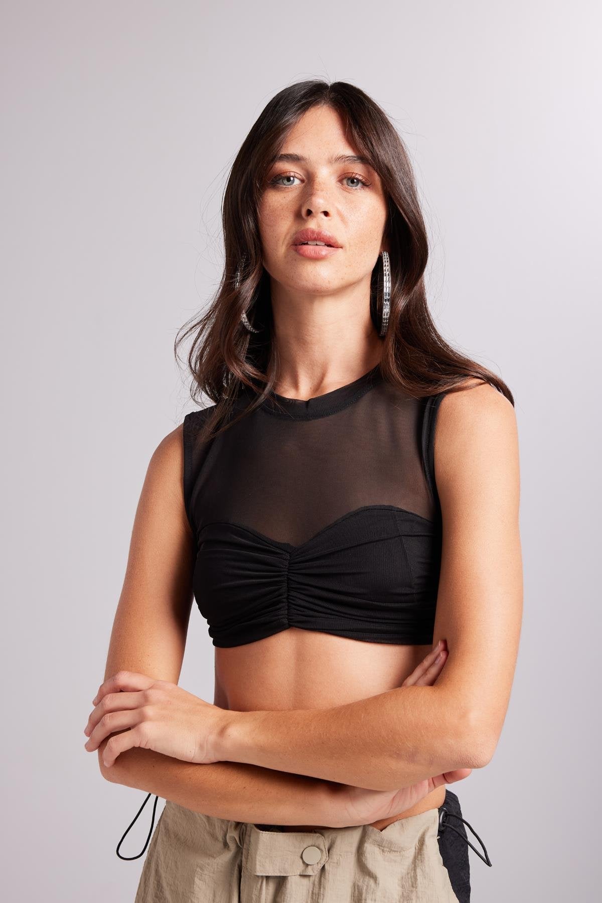 Büzgü Detaylı Tül Buterfly Bluz Siyah