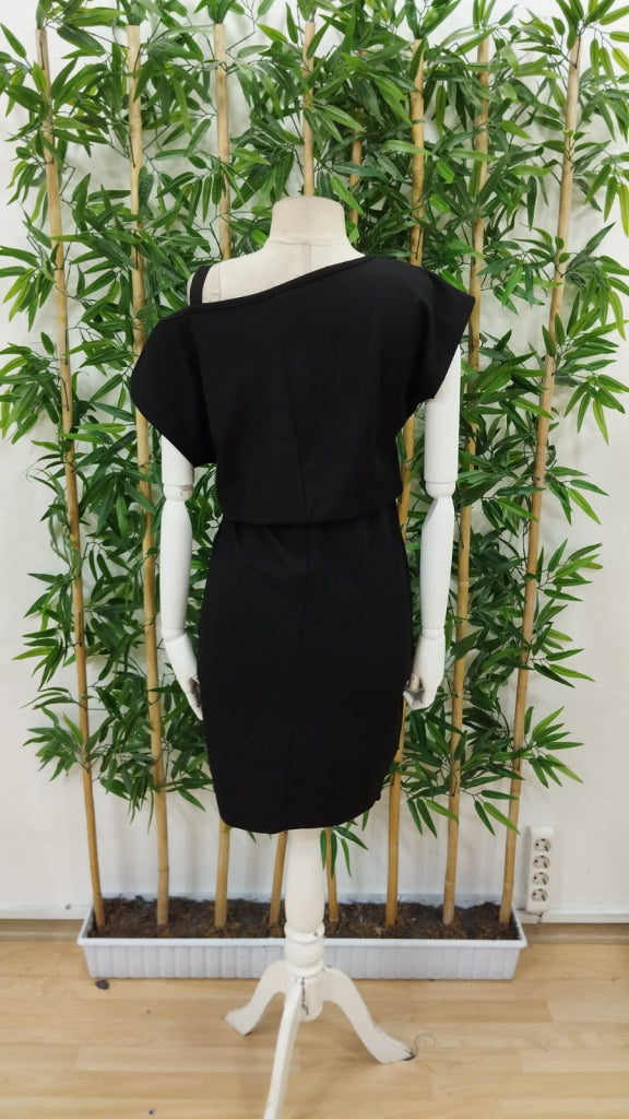 Women's Short Sleeve One-Shoulder Strap and Accessory Detail Waist Elastic Crepe Dress