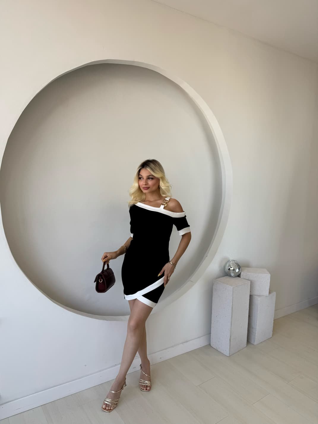 Women's Short Sleeve Asymmetric Cut Collar Stripe and Accessory Detailed Modal Dress