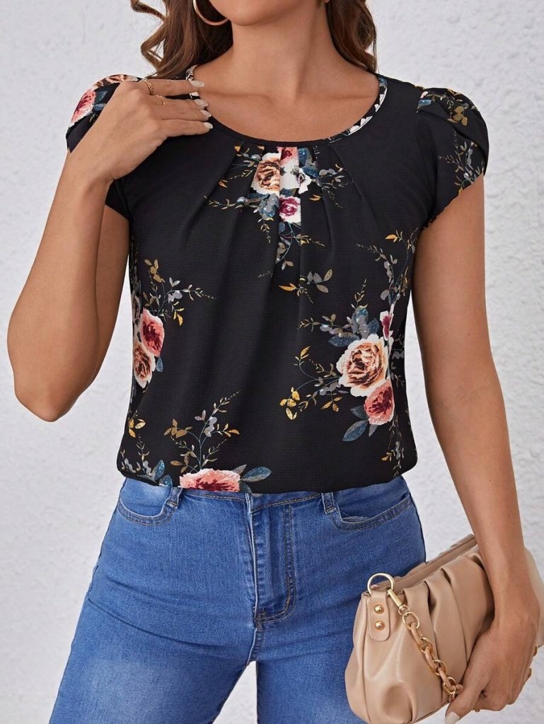 Women's Short Sleeve Crew Neck Floral Printed Supreme Blouse