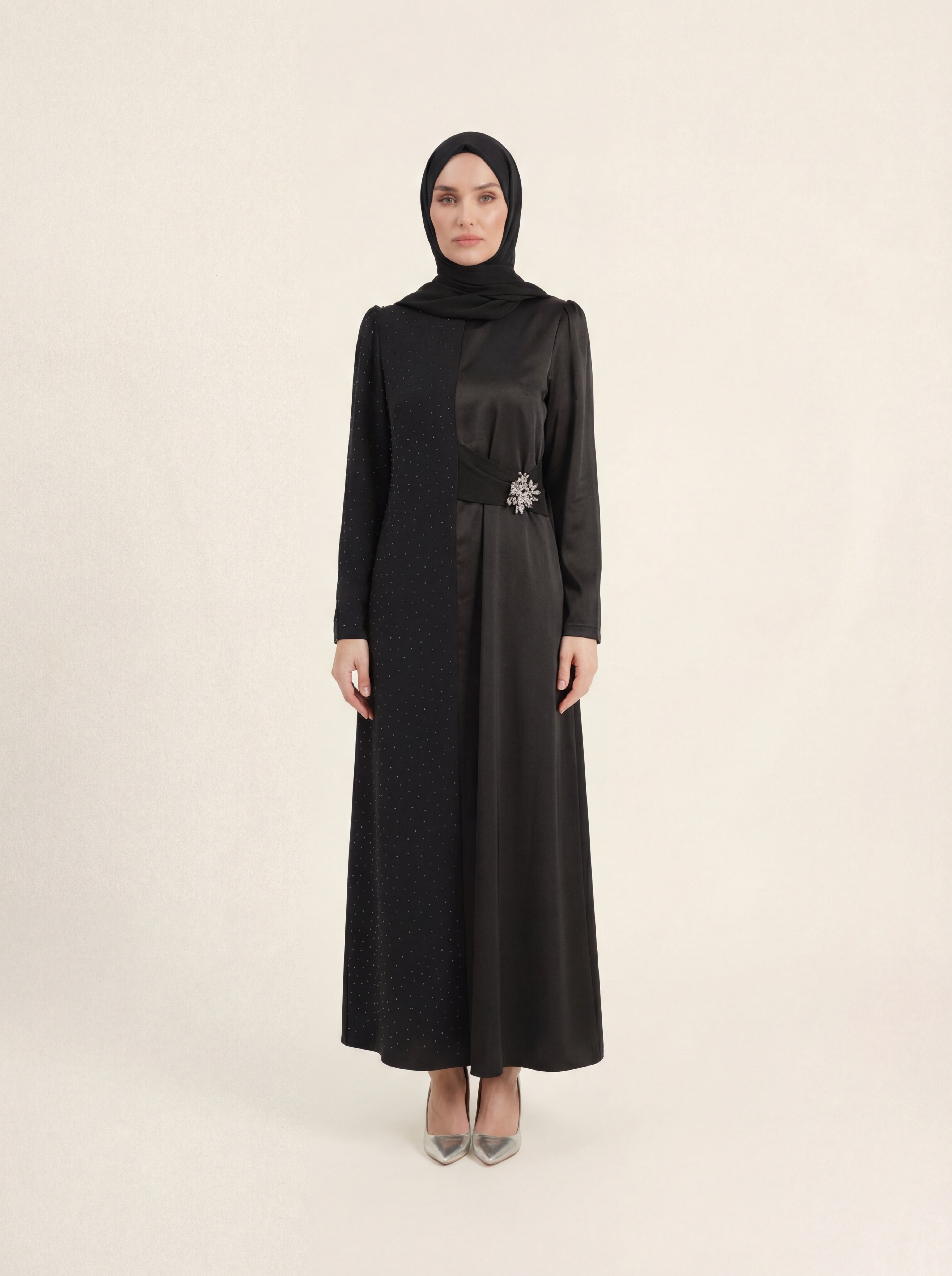 9625 Tokalı Elbise