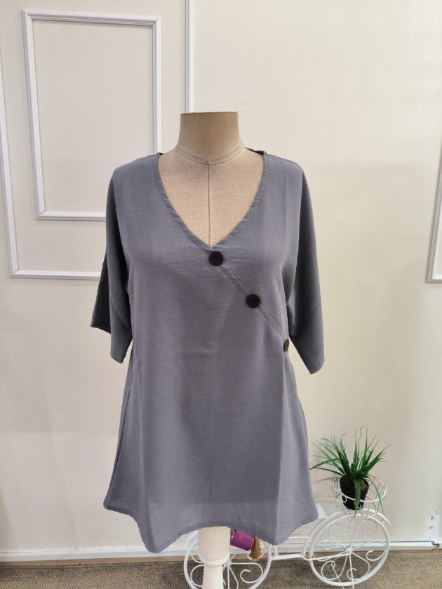 Women's Short Sleeve V-Neck Buttoned Blouse