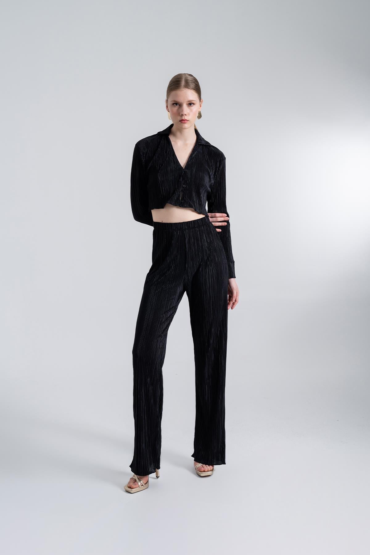 Crop Model Düğme Kapamalı Comfy Crop Gömlek Siyah
