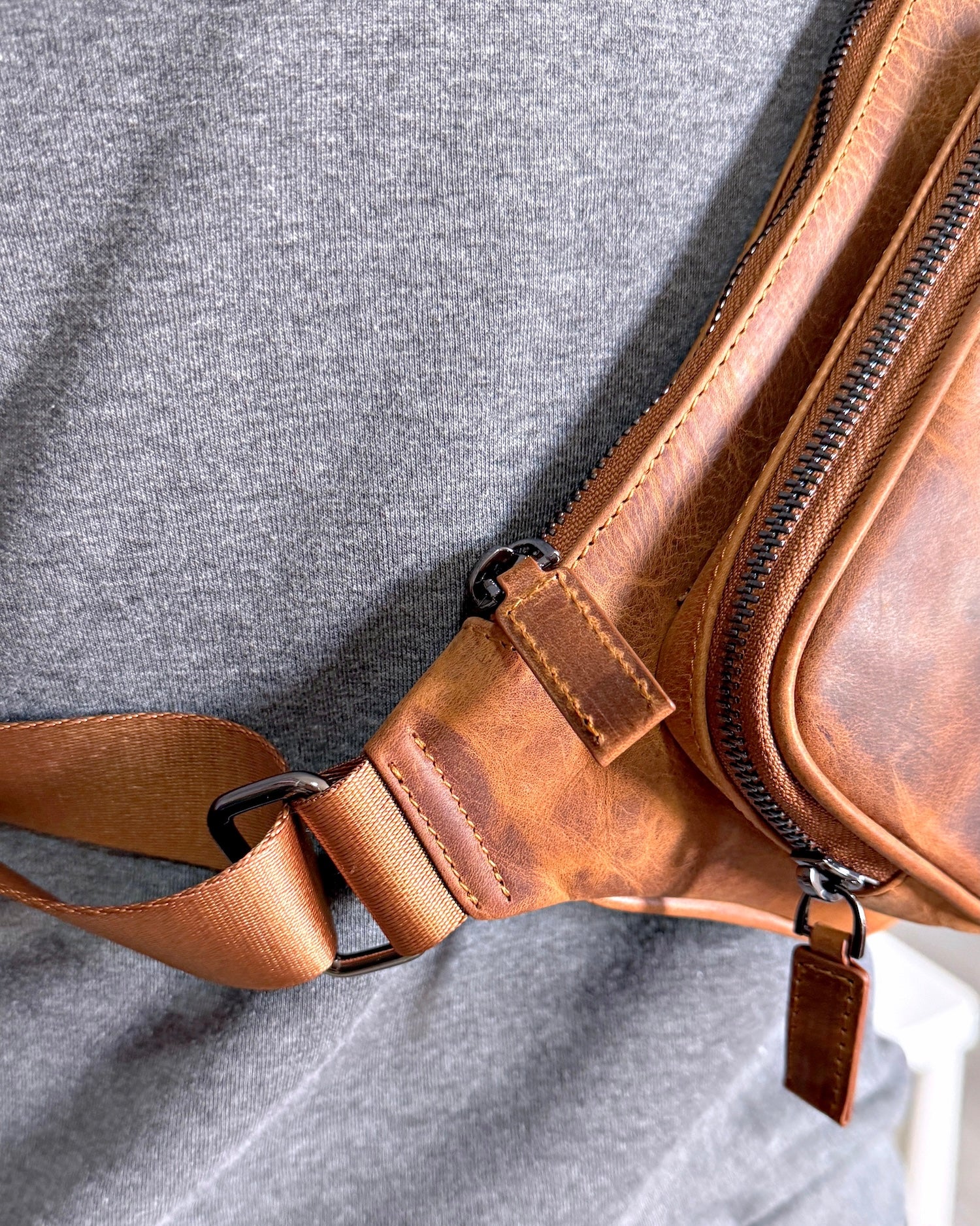 Hakiki Deri Çapraz Çanta – Fındık Crossbody Model | 2085