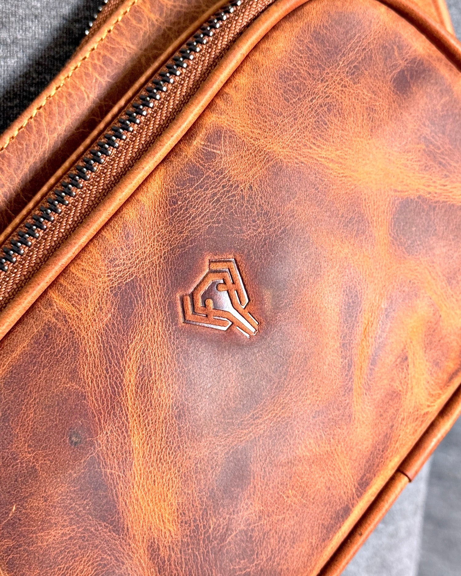 Hakiki Deri Çapraz Çanta – Fındık Crossbody Model | 2085