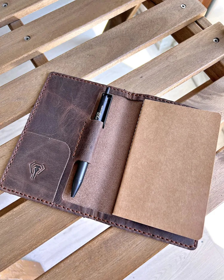 Defter Kılıfı – Kahve Renk Hakiki Deri, Kapaklı Model | 2051