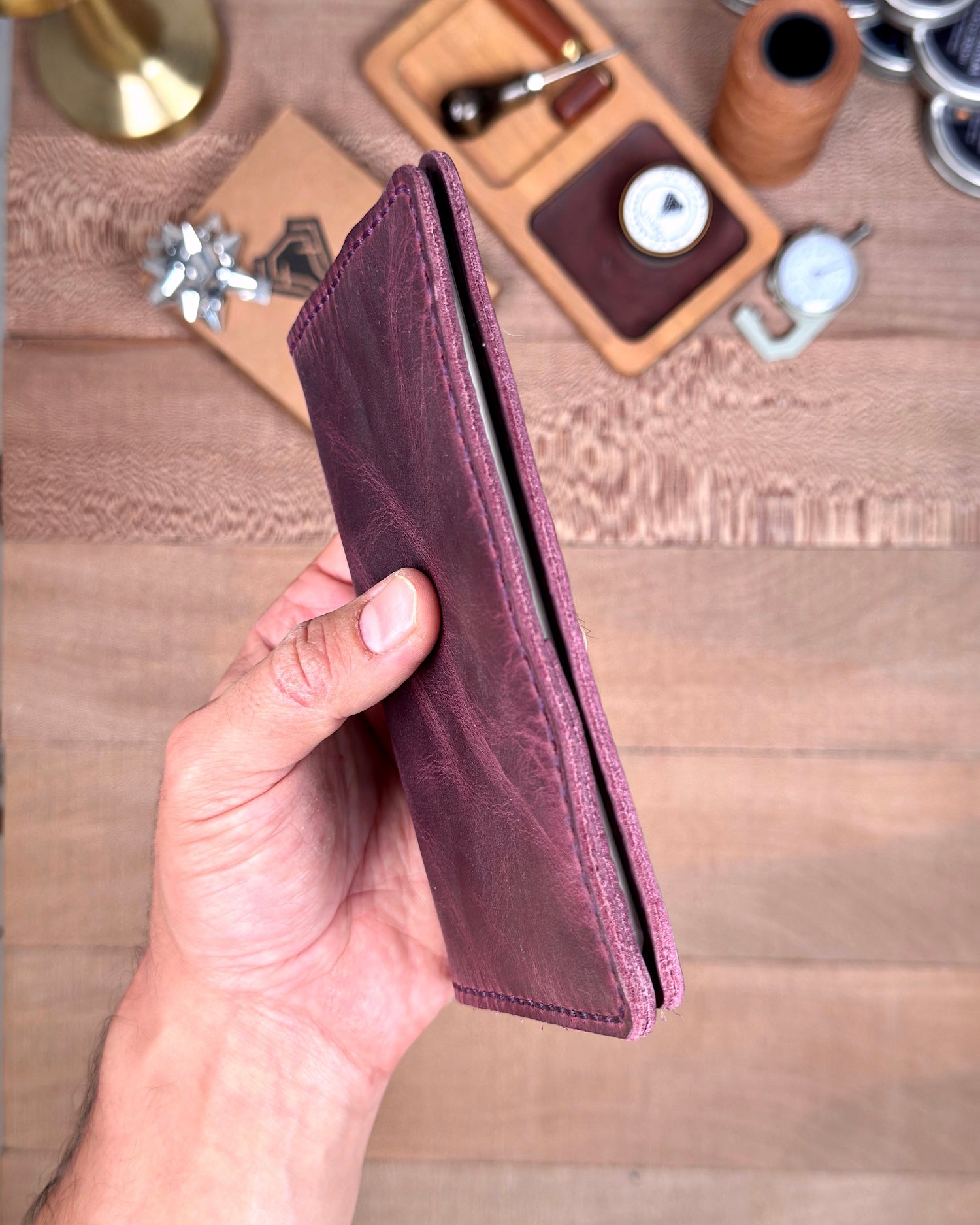 Defter Kılıfı – Mürdüm Renk Hakiki Deri, Kapaklı Model | 2051