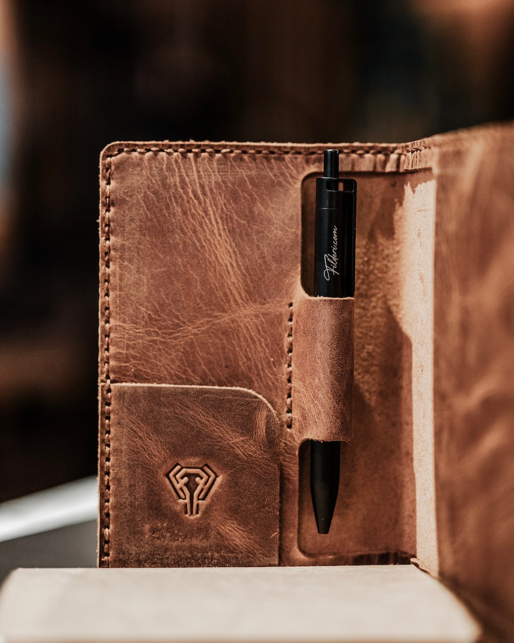 Defter Kılıfı – Fındık Renk Hakiki Deri, Kapaklı Model | 2051