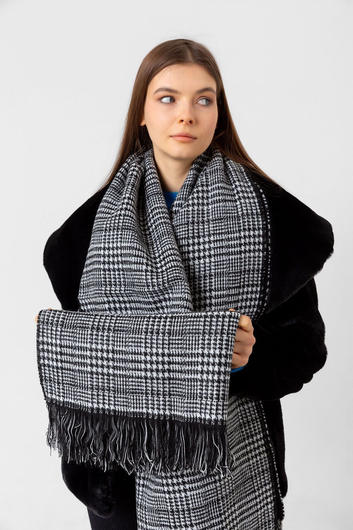 Kışlık Trend Siyah Ekose Desenli Atkı - Şıklık Ve Sıcaklık Için Tasarlandı Sal1212